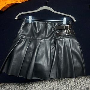 Weworewhat Faux Leather Skirt w Buckle